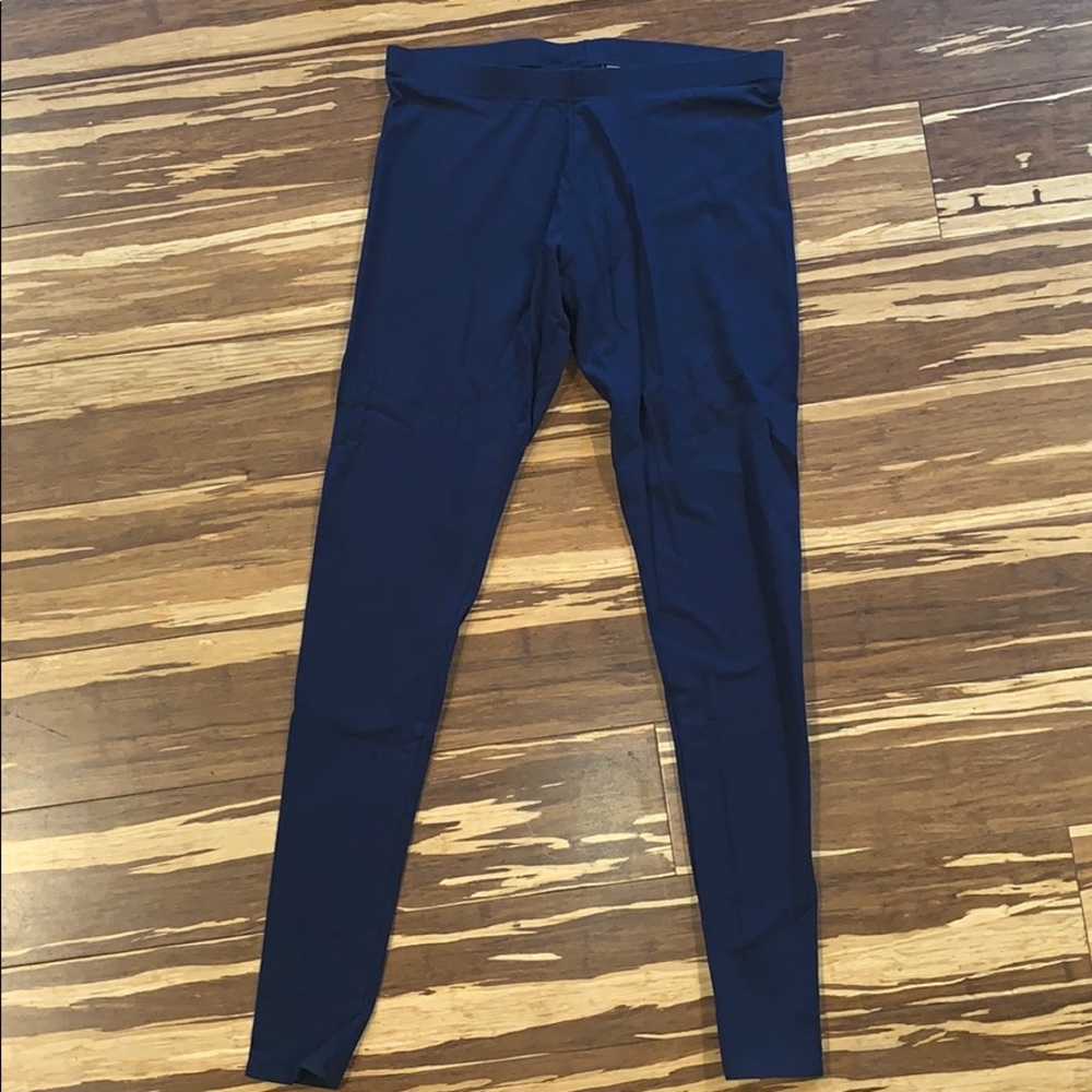 New Moda  / Victoria’s Secret Navy leggings 28”